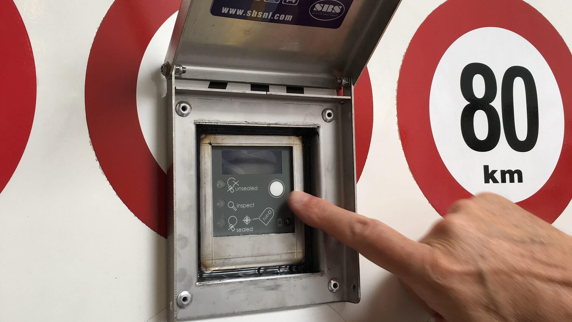 Автомобильная противоугонная защита, противоугонные замки, защита от взлома